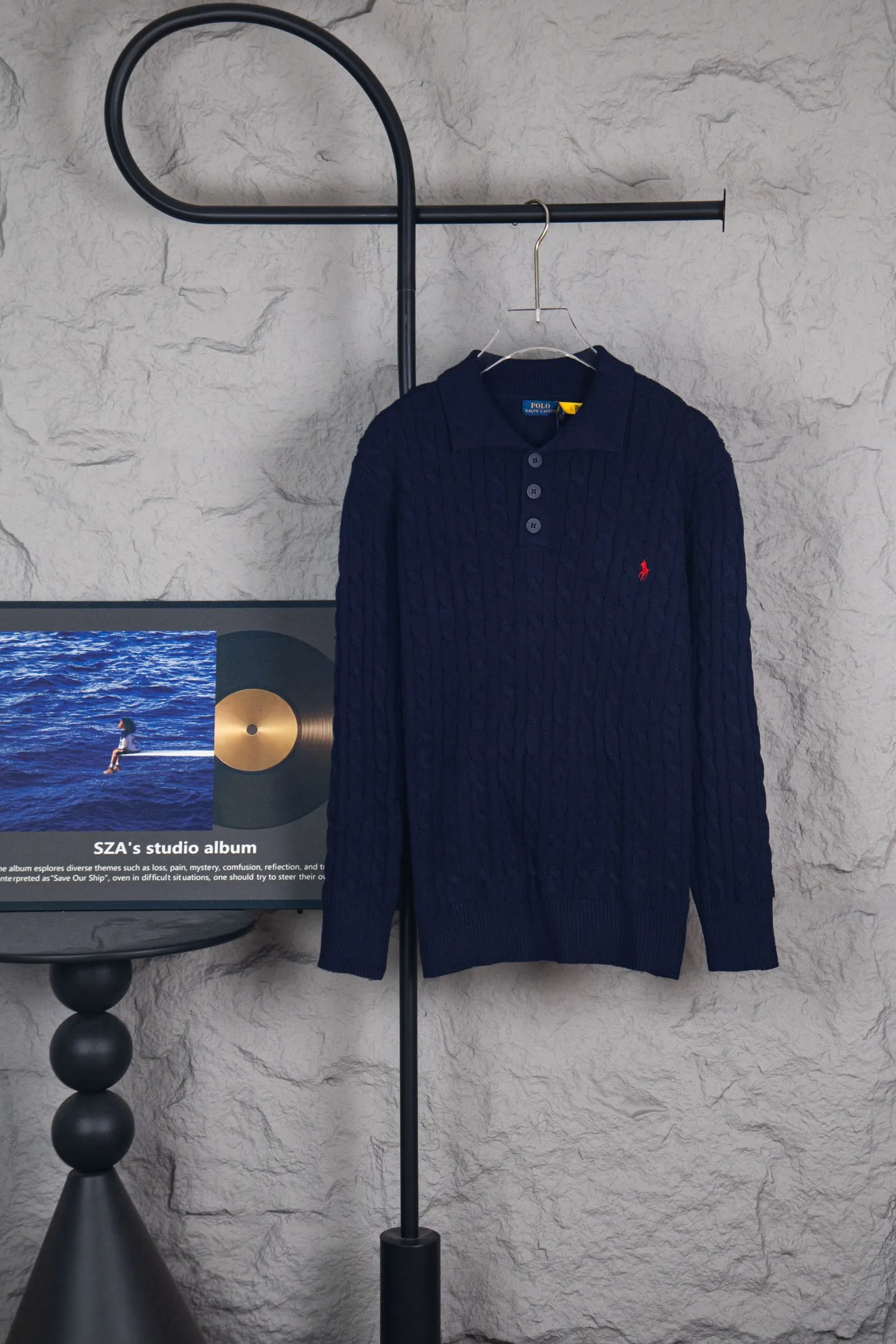 P240 Ralph Lauren 2025ss new twist sweater button cardigan. The fabric is made of imitation cashmere fabric. A full set of customized accessories. The highest version on the market. Color: Navy blue, black, white and gray. Size: S-XL.